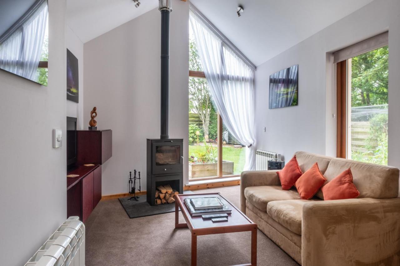 Contemporary One Bedroom Apartment Close To All Amenities In Conservation Area Tain Kültér fotó